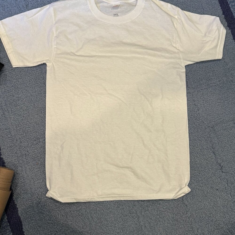gildan white t shirt, unused size S new